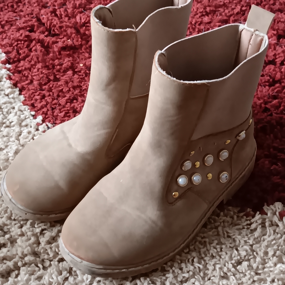 Tan boots